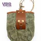 2Wheels Waxed Canvas Belt Bag – Timeless Craftsmanship for Riders & Explorers